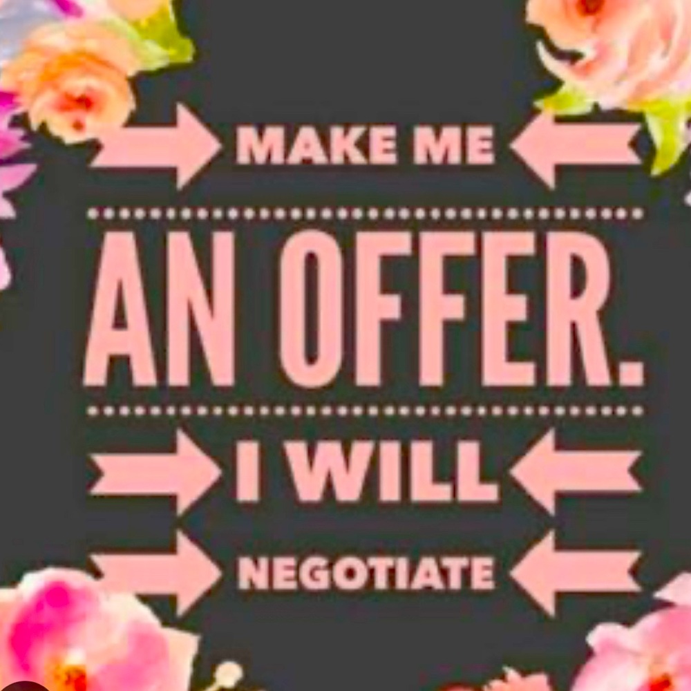 💕💖💕MAKE ME AN OFFER 💕💖💕